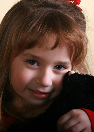 People ~ December 2008 ~ Tèa and her new stuffed cat